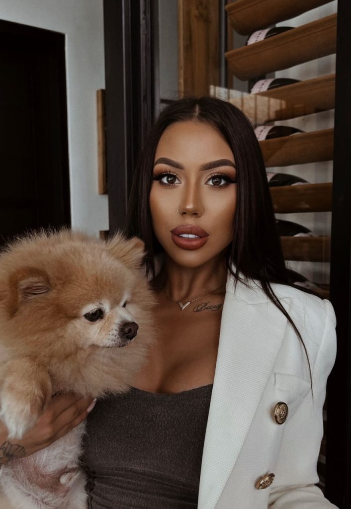 Изысканные девушки в Киеве