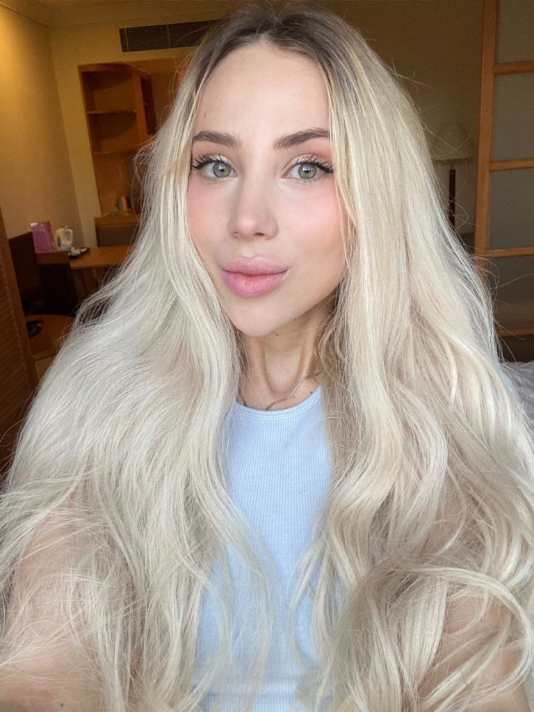 Портрет Саша 😈 — лучшая эскортница из центра Киева