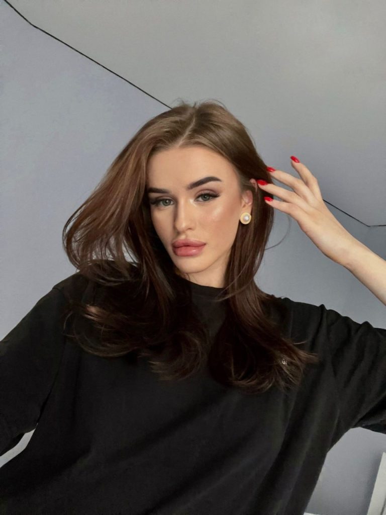 девушка Саломея — лучший эскорт в Киеве