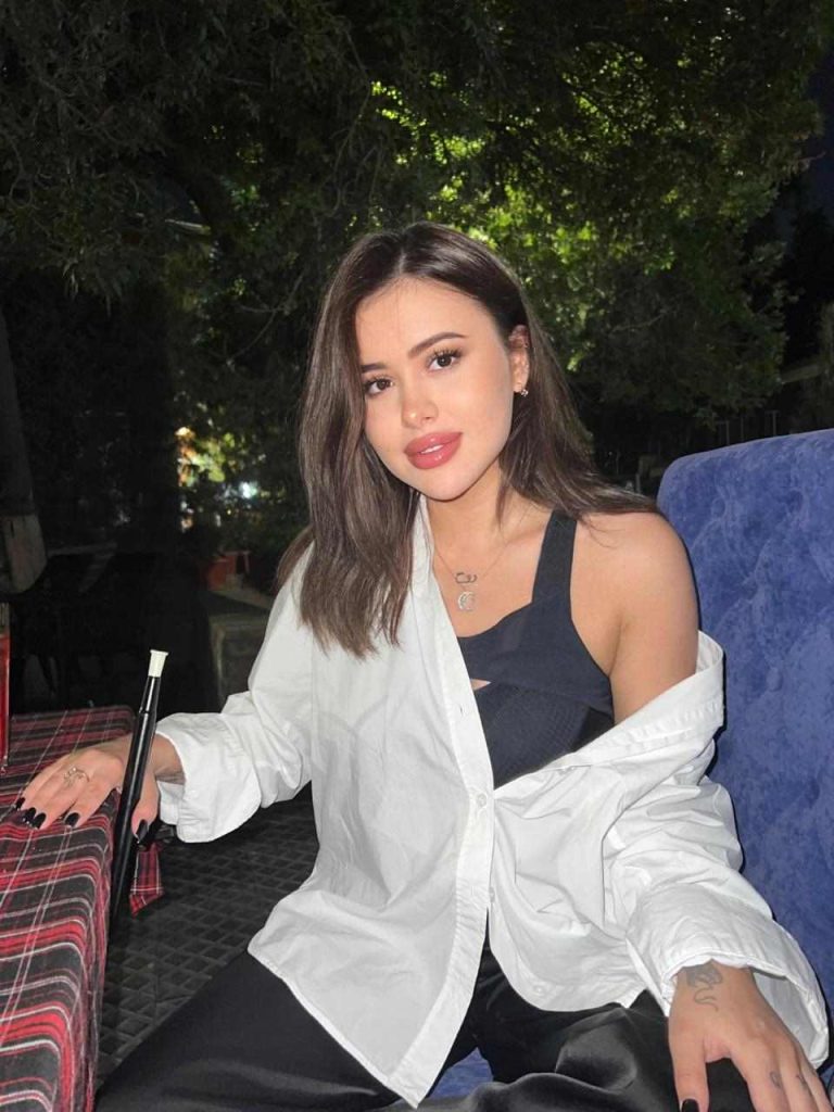 Маша — вип эскорт в Киеве и области