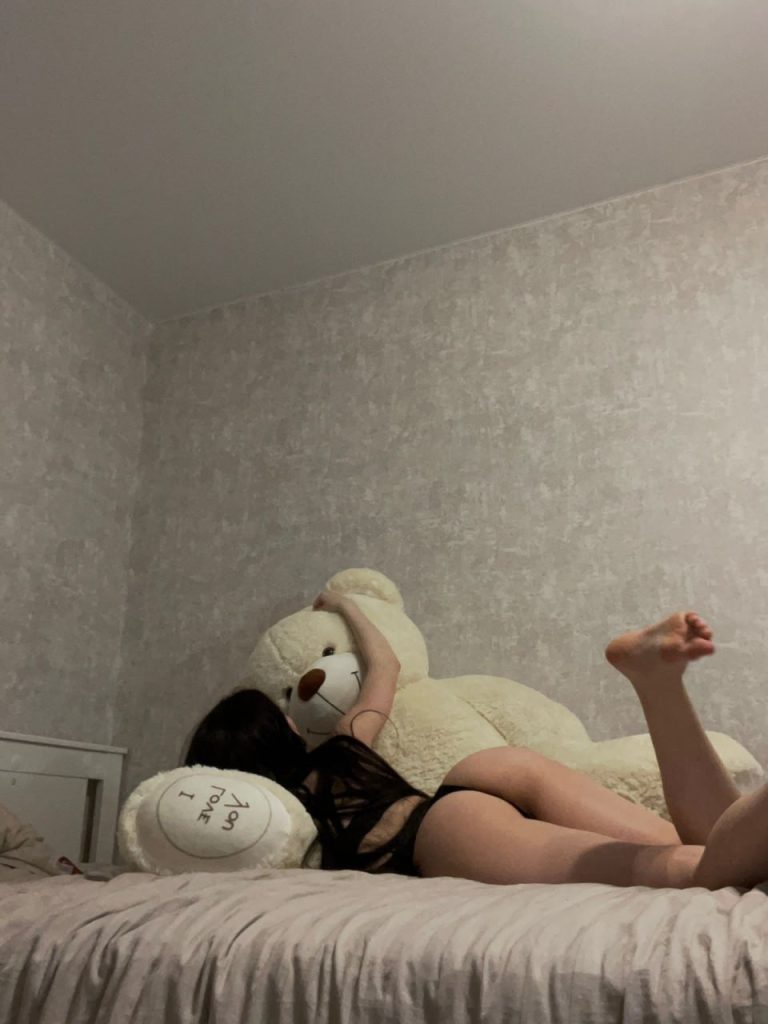 Катя 😈 — вип эскорт в Киеве