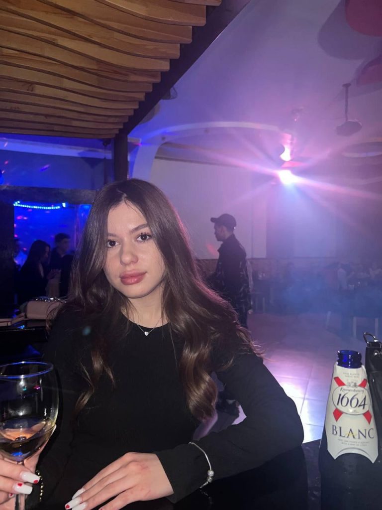 Эскорт с Ксения — элитный досуг в Киеве