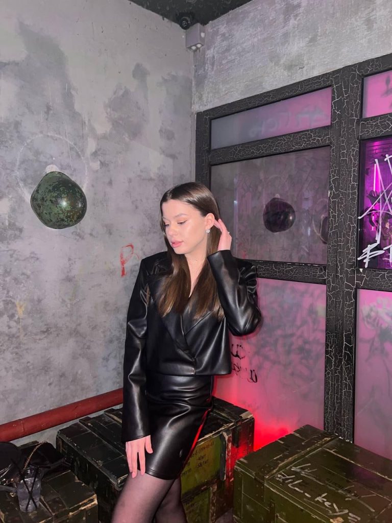 Ксения — девушка мечты для VIP встречи