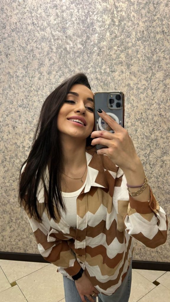 Эротичная модель Алесечка из района Киева