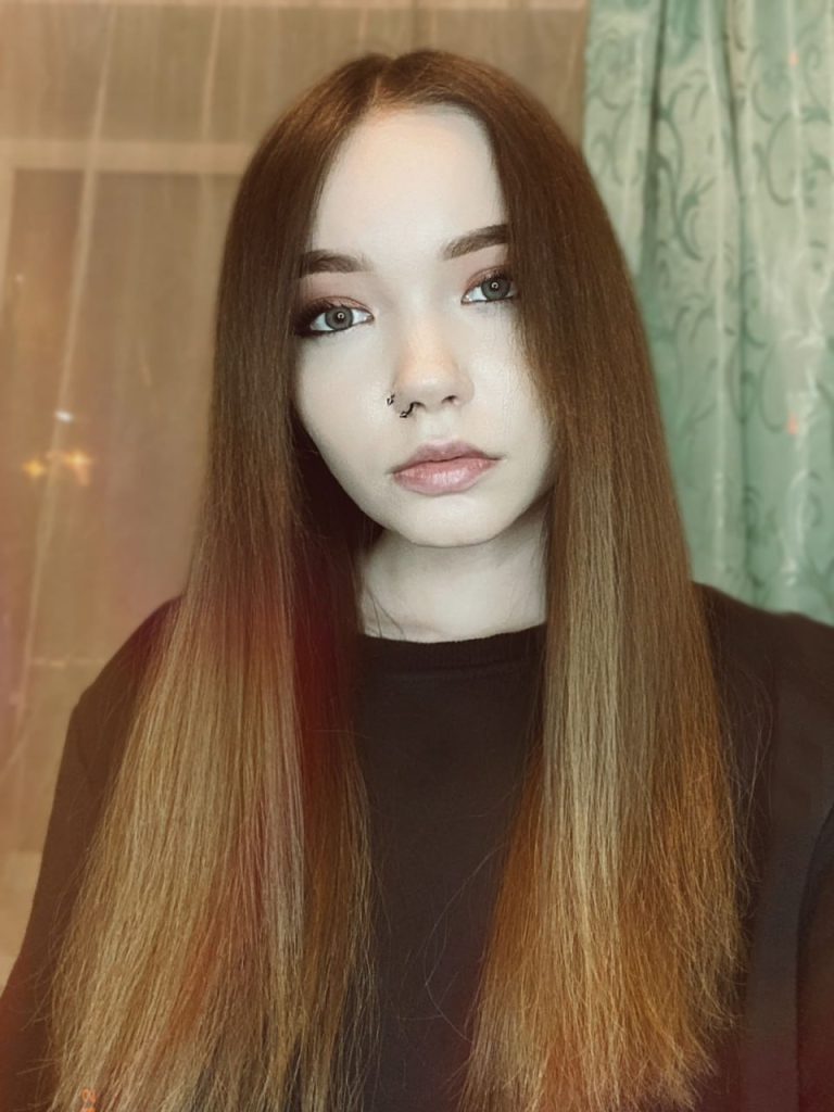 Анита — девушка мечты для прогулки по Киеву