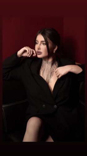 Айзи — модель на сопровождение в Киеве и области